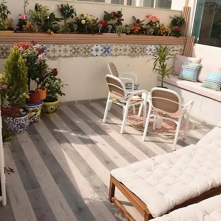 Apartment Designer 5 Star Garden Penthouse Hot Tub Marina Skyline Msida