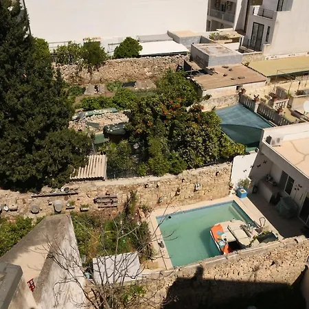Apartment Designer 5 Star Garden Penthouse Hot Tub Marina Skyline