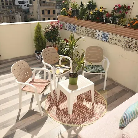 Designer 5 Star Garden Penthouse Hot Tub Marina Skyline Апартаменты Мсида